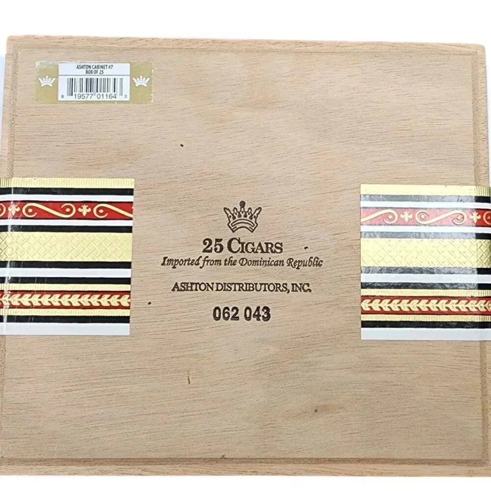 Ashton Cabinet No. 7 Wooden Cigar Box Vintage Limited Edition Dominican Republic
